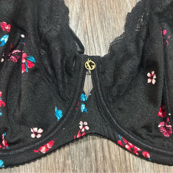 Ashley Graham Black Floral Lace Underwire Bra Size 44DD - Picture 5 of 10